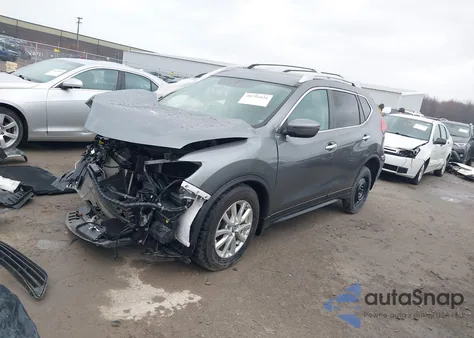 2017 Nissan Rogue Sv z USA, uszkodzony, nr VIN JN8AT2MT1HW145265